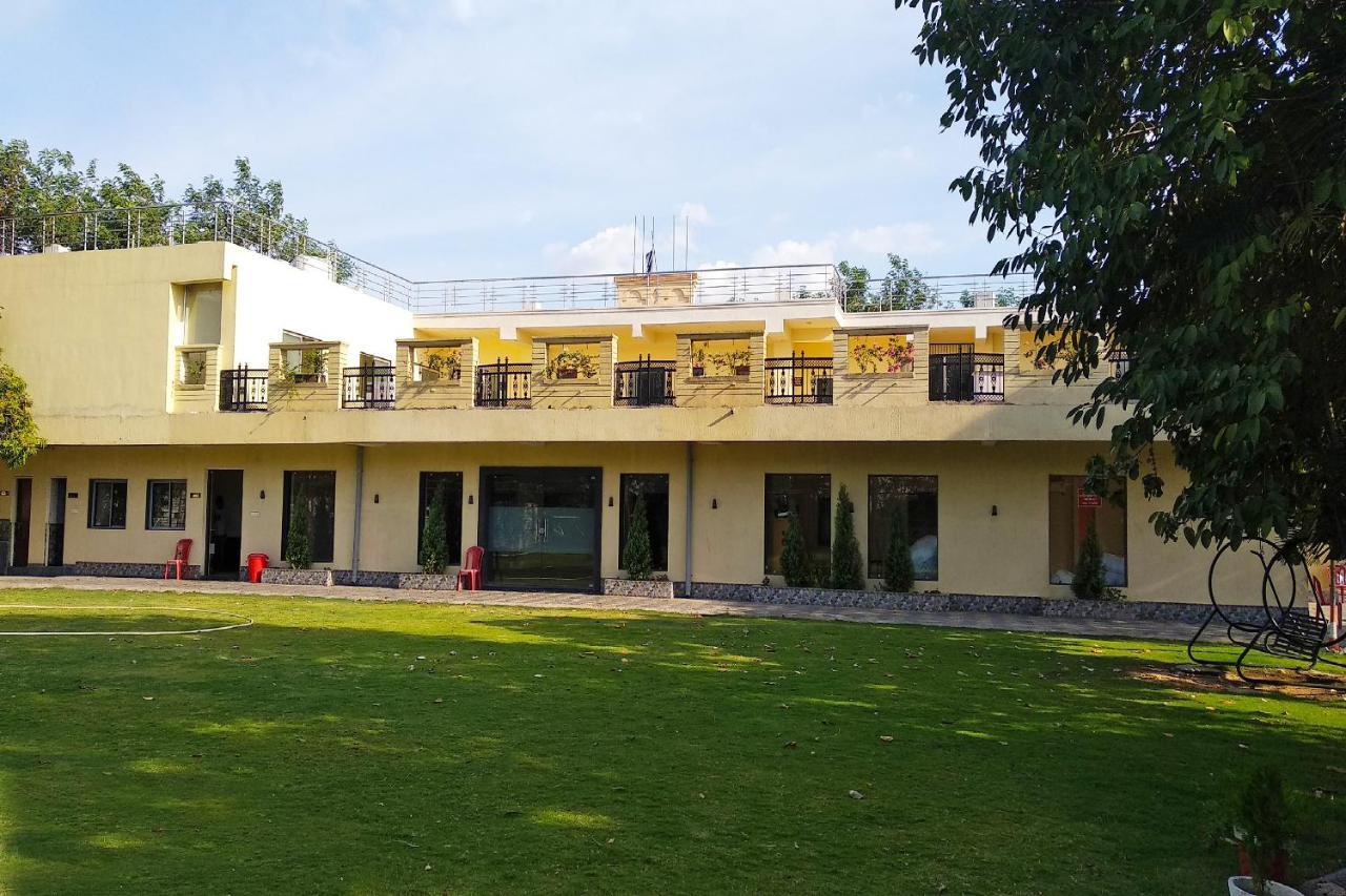 OYO 14354 Amar Marriage Palace Dharmpura Exterior foto